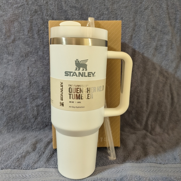 Stanley Other - Stanley Cream Quencher H2.0 Tumbler with Handle